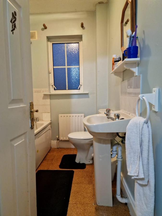 Females Only - Private Bedrooms In Dublin Lucan Zewnętrze zdjęcie